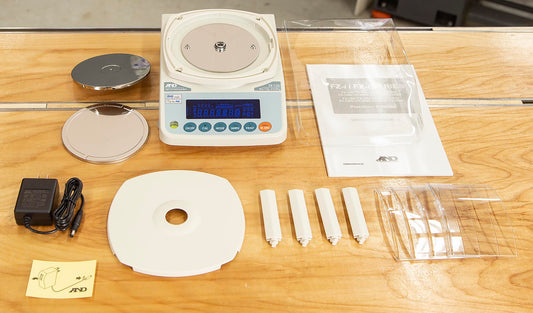 A&D FX-120i Reloading Scale - 122g x 0.001g - DISCONTINUED